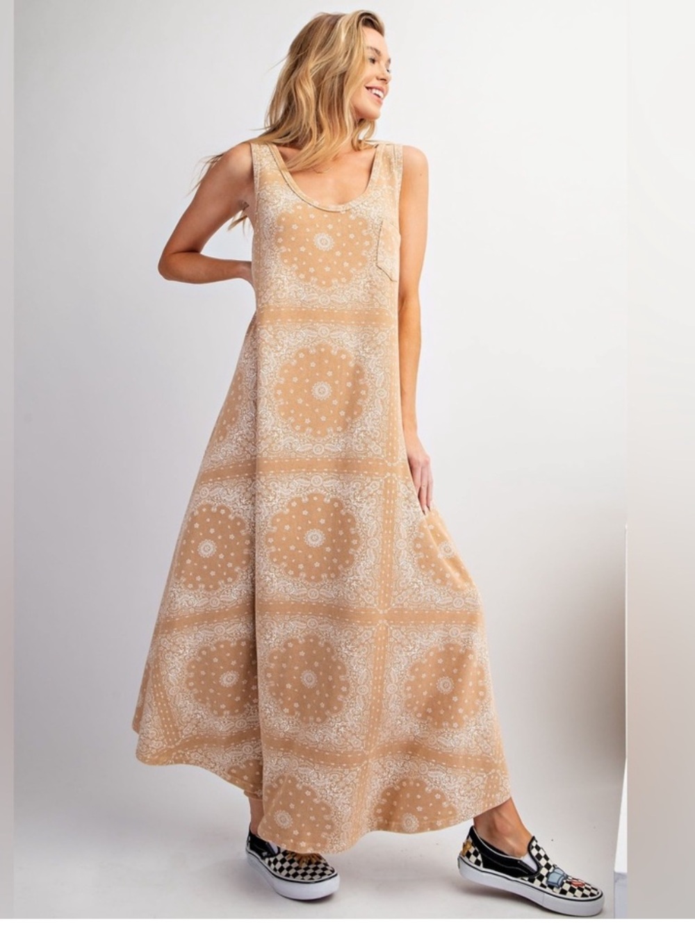 New: Easel Sleeveless Cream Bandana-Print Maxi Dress• Large